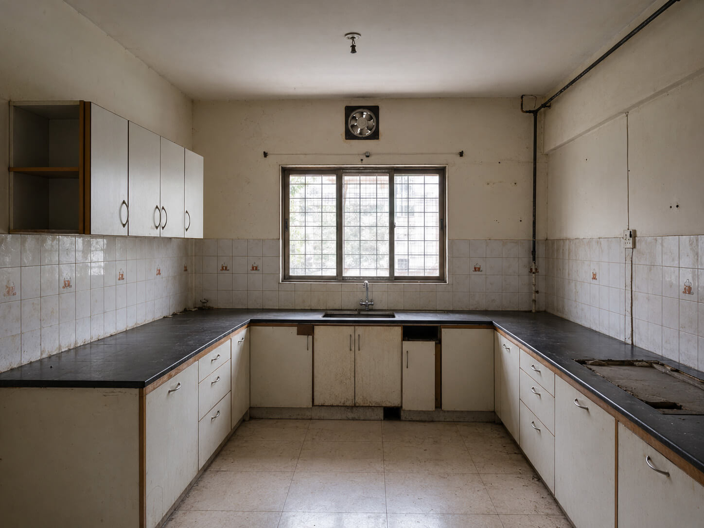 modular-kitchen-before-1 modular-kitchen-before-1